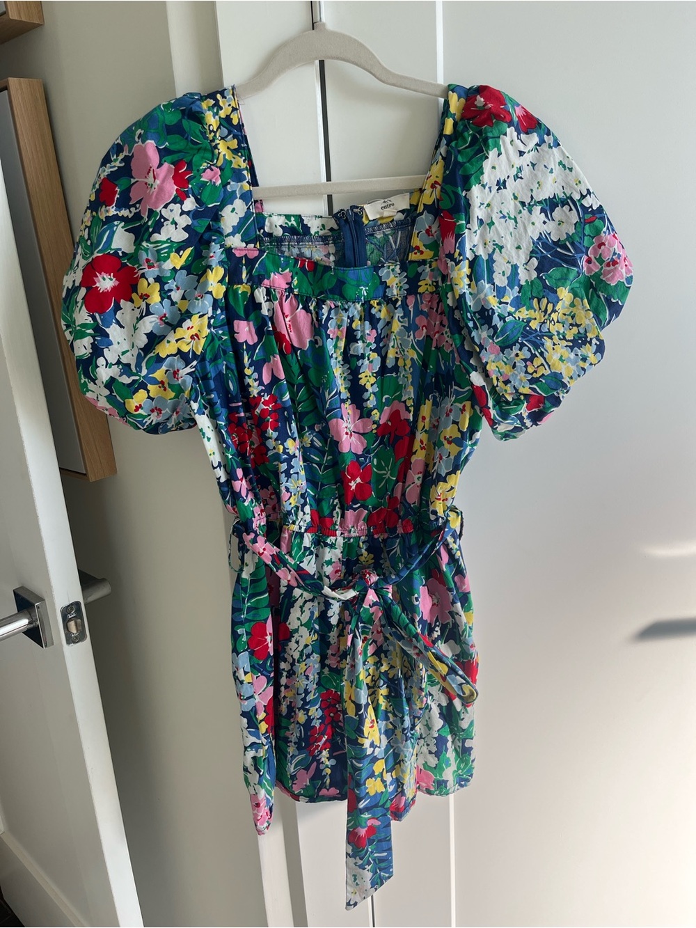 entro Floral Puff Sleeve Romper